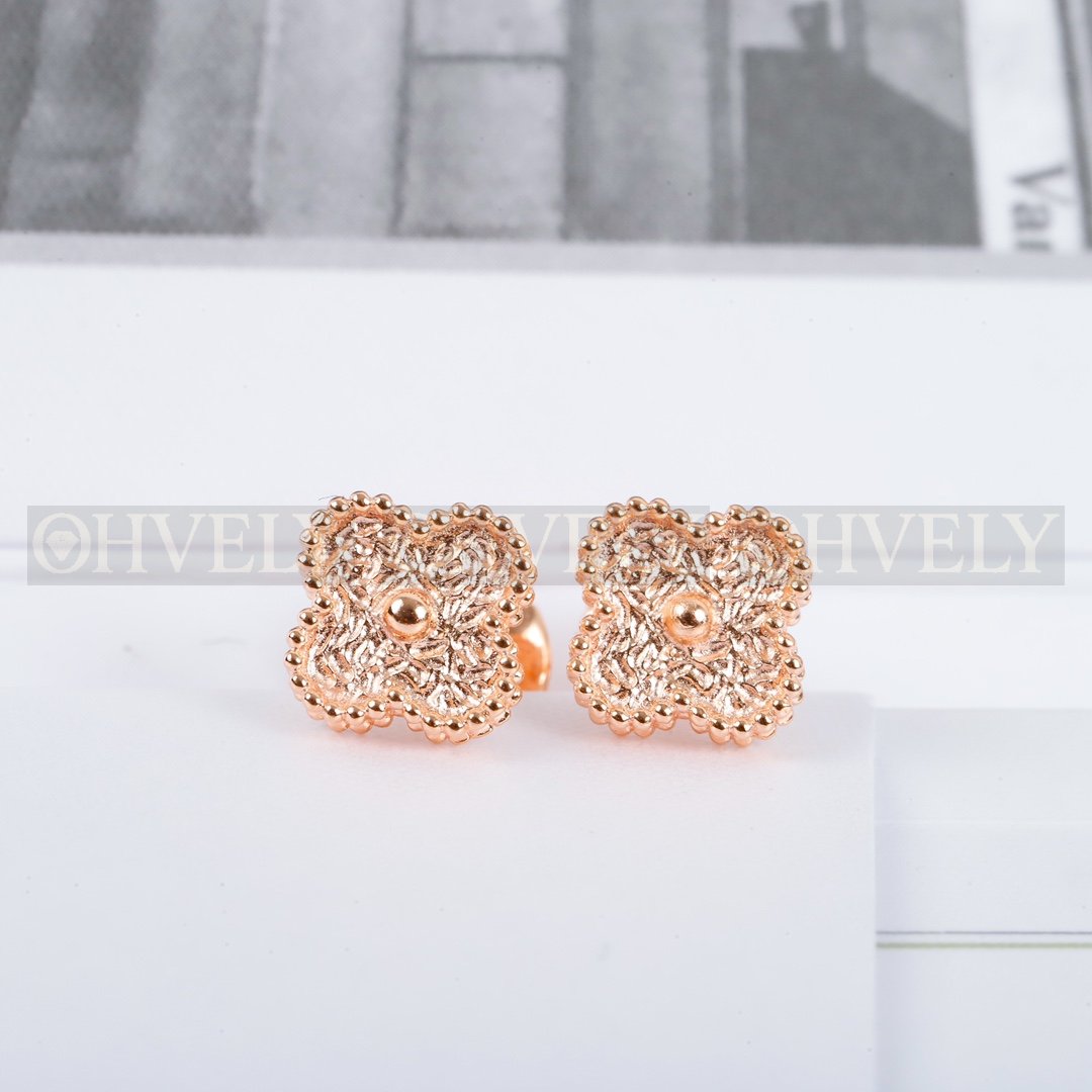 반클리프 아펠 Van Cleef & Arpels 빈티지 알함브라 이어링 (기요셰)