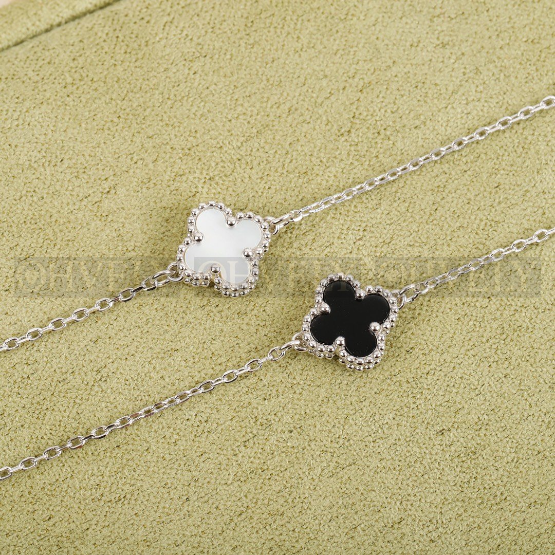 반클리프 아펠 Van Cleef & Arpels 스위트 알함브라 브레이슬릿 ( 화이트실버, 블랙실버 )