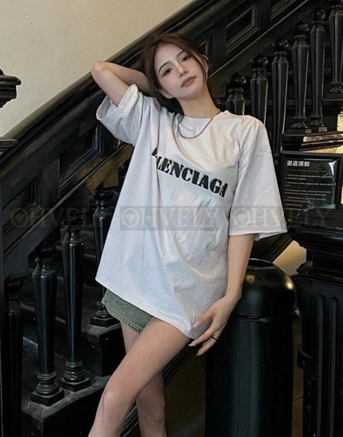 발렌시아가 레터링 로고 프린트 반팔 티셔츠