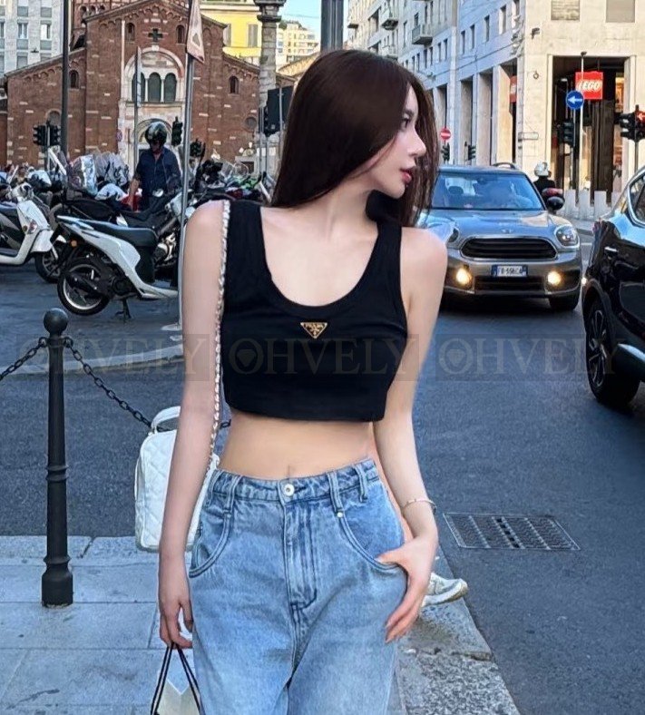프라다 클래식 삼각로고 크롭 탑 베스트 블랙
